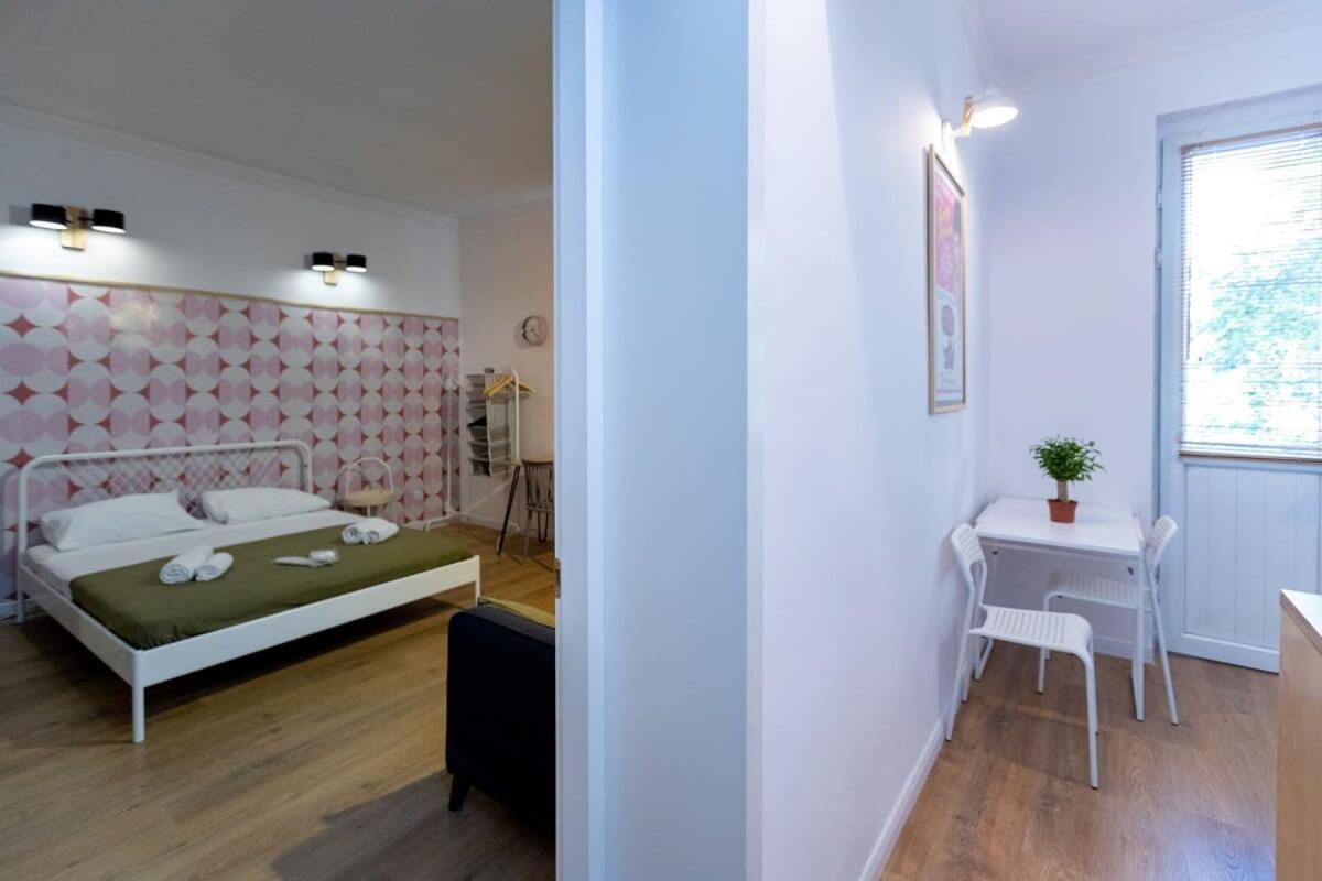 Central Vera Studio - Ideal For 3 - By Wehost Tbilisi Exterior foto